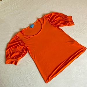 Cute balloon short sleeve orange top.